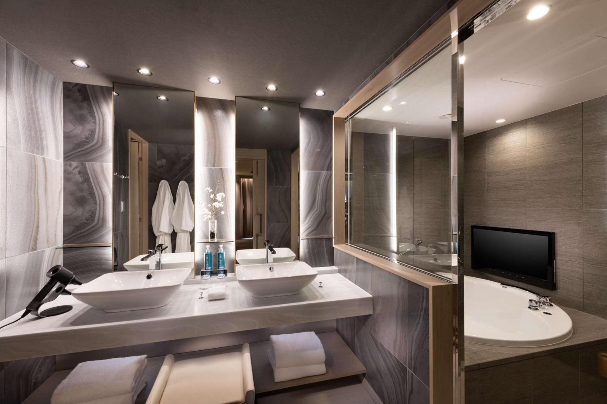 Hotel Doubletree By Hilton Kyoto Station Extérieur photo